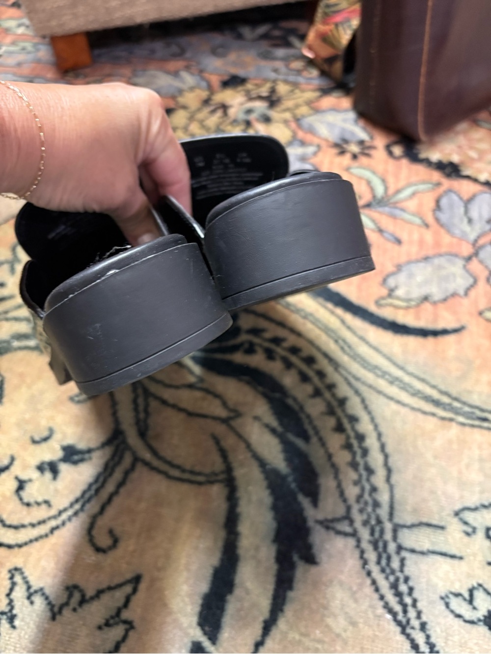 Dkny Black Patent Leather Slip-On Mule Clogs - Picture 3 of 5